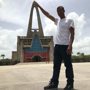 Meet your Posher, Luis angel